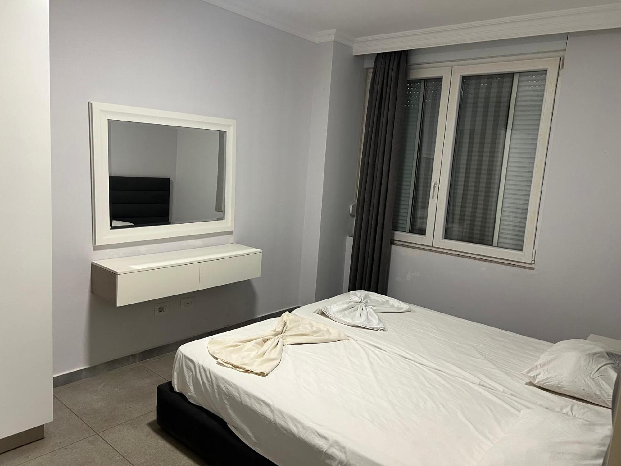 Shengjin Apartaments Екстер'єр фото