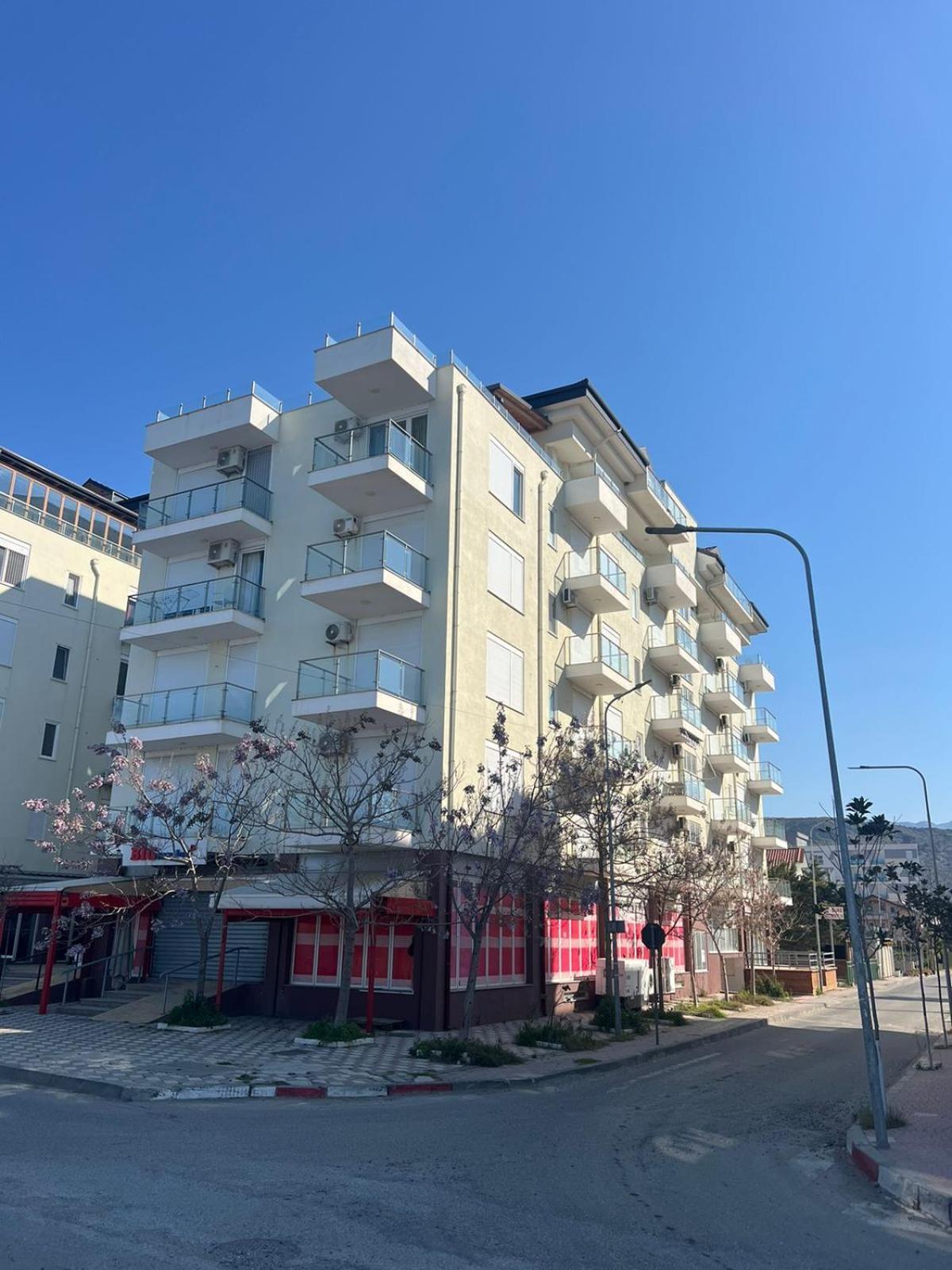 Shengjin Apartaments Екстер'єр фото