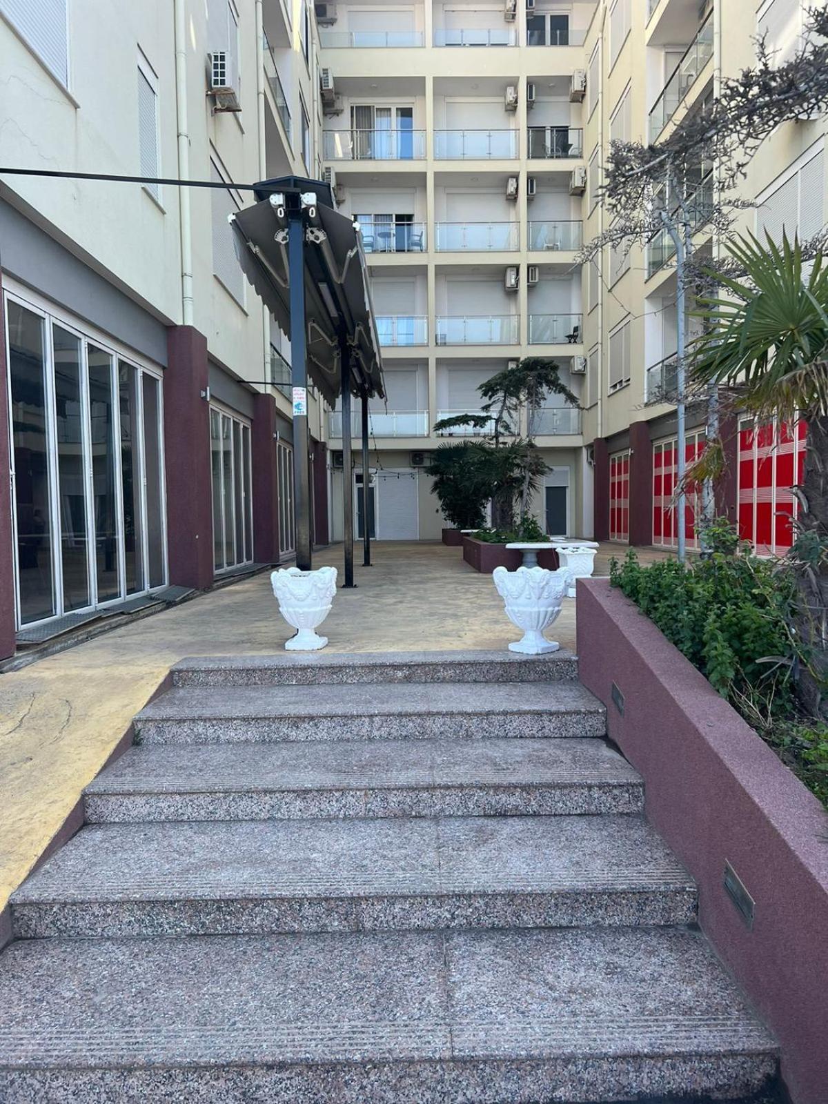 Shengjin Apartaments Екстер'єр фото