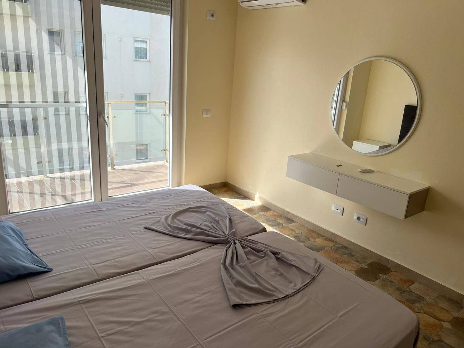Shengjin Apartaments Екстер'єр фото