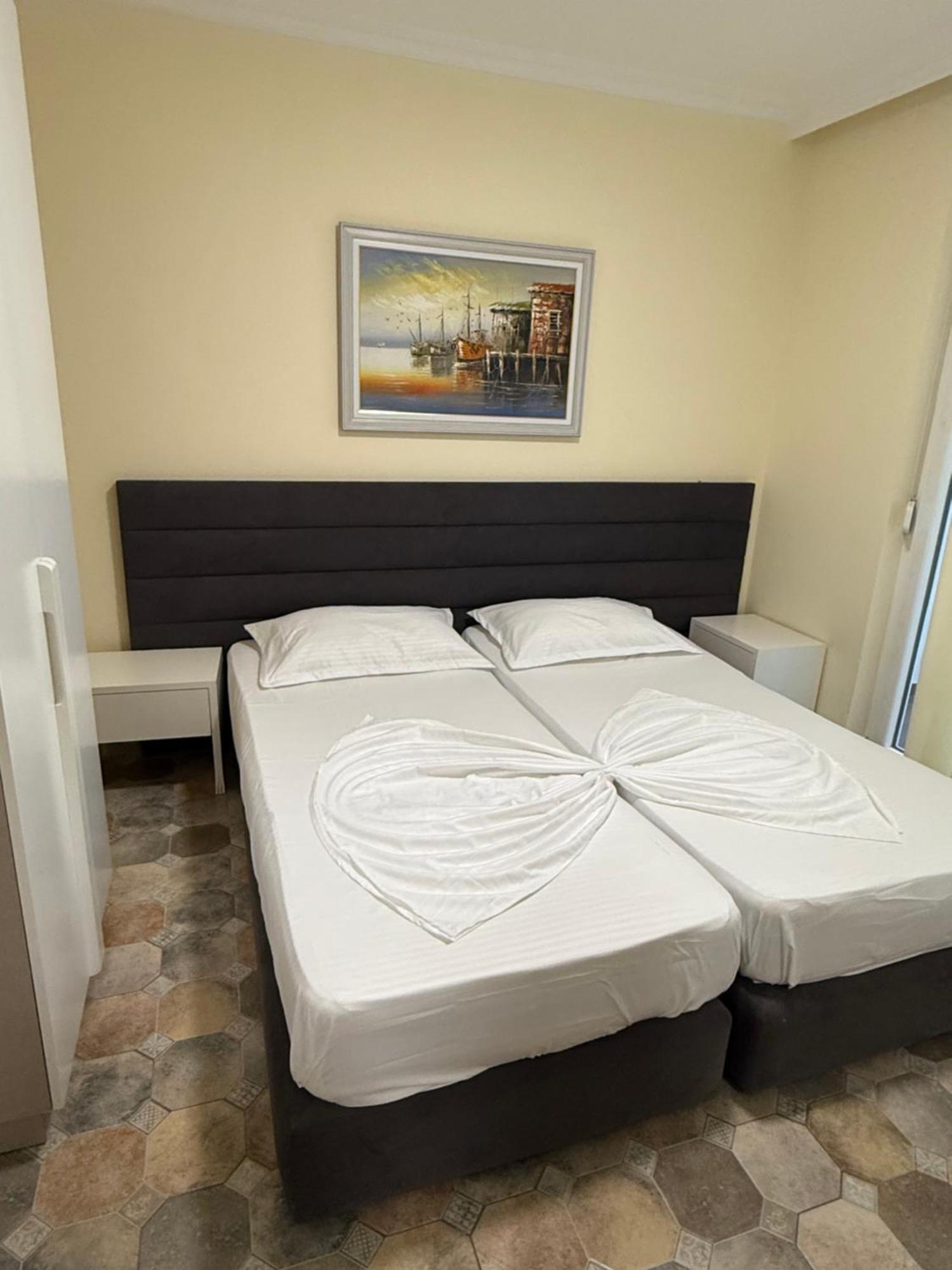 Shengjin Apartaments Екстер'єр фото