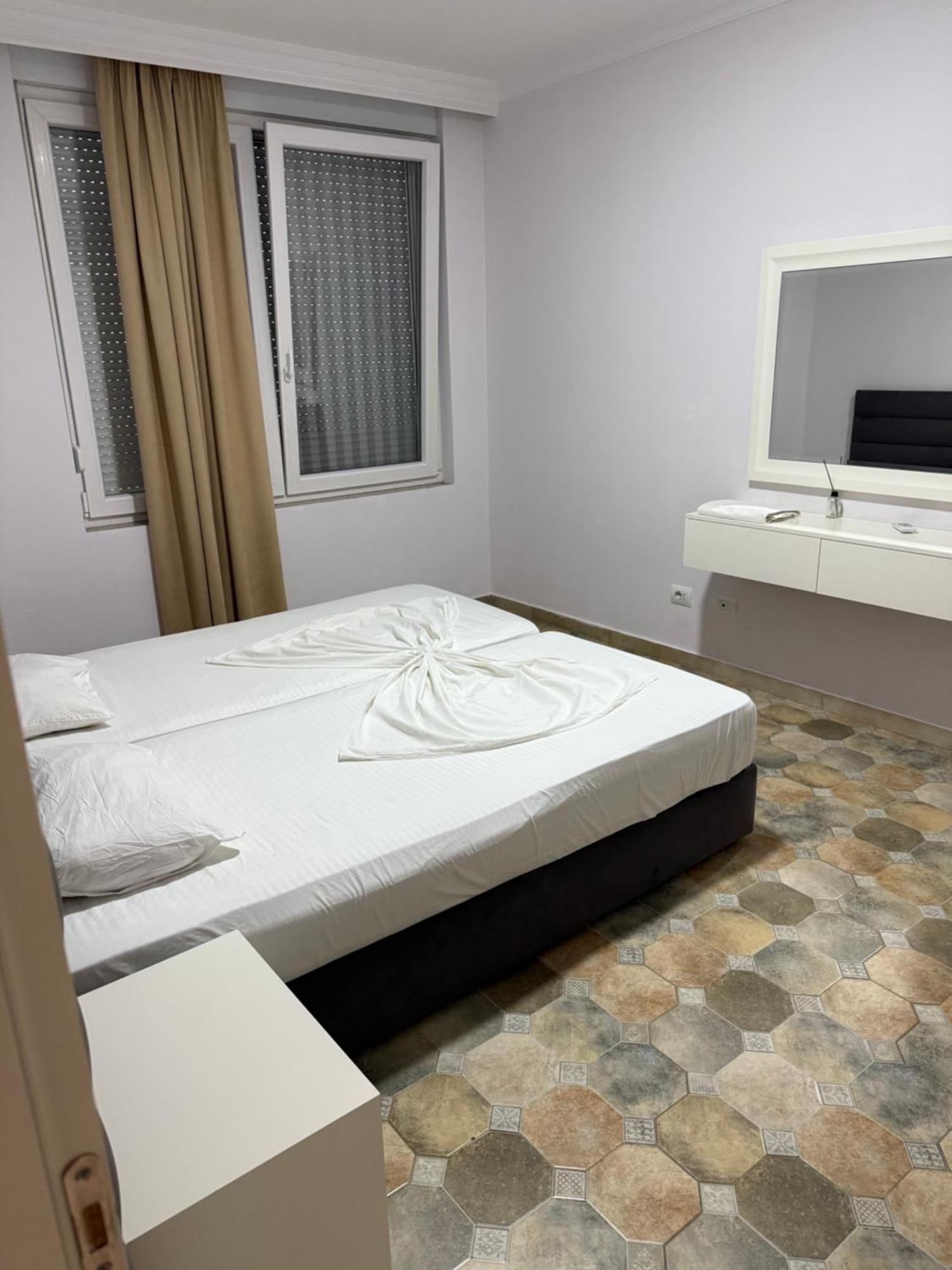 Shengjin Apartaments Екстер'єр фото